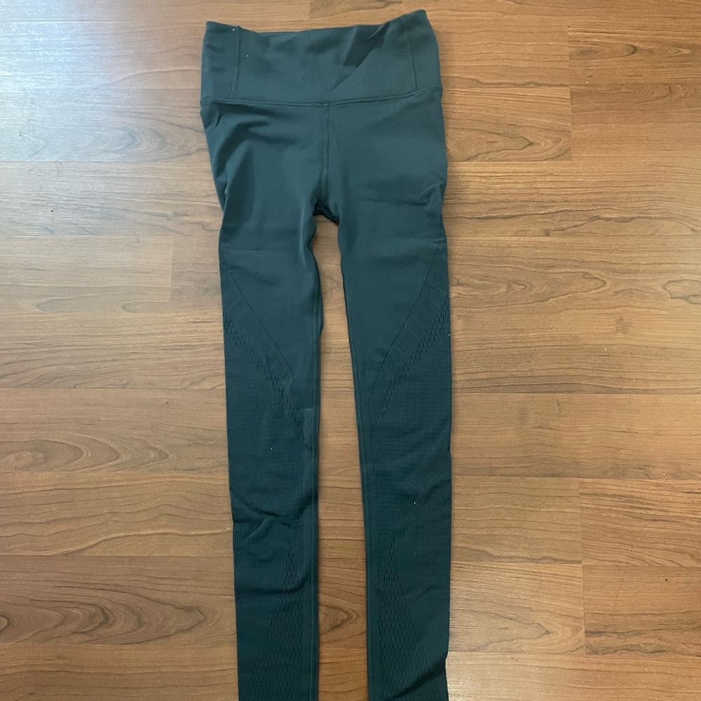 Lululemon blue leggings size 4